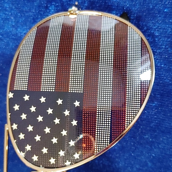 🇨🇦3 For $20🇨🇦STARS & STRIPES SUNGLASSES - Picture 2 of 7